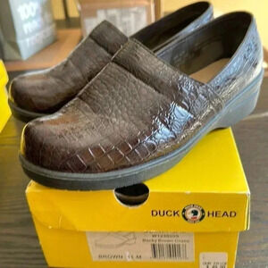Duck Head Becky brown croco clogs size 11 new in box